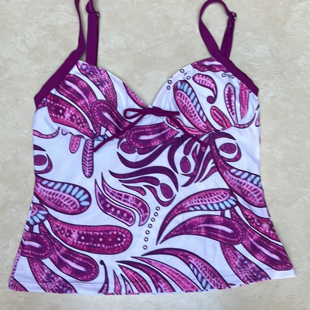 Swimsuit - Picture 2 of 4